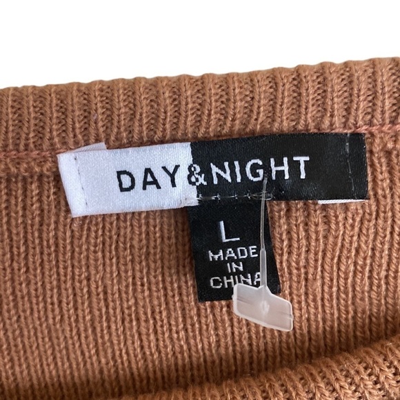 Y2K Varsity Double Striped Cropped Acrylic Sweater SIZE Large Brown & Wh… - Picture 4 of 11